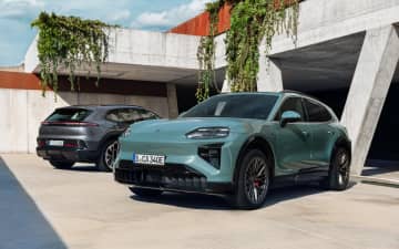 ポルシェ、フル電動の新型「カイエン」受注開始 内燃機関モデルとハイブリッドは並行して販売