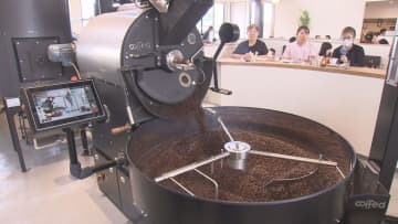 新感覚“体験型カフェ”…名古屋市中川区『カフェヨシノ ロースタリー』そびえる高さ5mの巨大焙煎機が五感を刺激