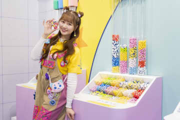 ももいろクローバーZ 佐々⽊彩夏、「私の“⺟性本能”が⽣まれたのは、たまごっち︕」