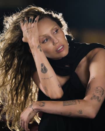 マイリー・サイラス、映画『アバター：ファイヤー・アンド・アッシュ』エンドソング「Dream As One」配信