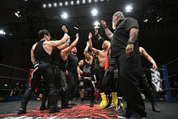 【新日本】 EVILの宣言から始まったH.O.T.内紛劇「オマエを粛清してやる！」裕二郎への“粛清”はダブルダウンの死闘を経て、雨降って地固まる！