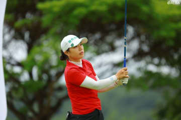 黄アルムがステップ最終戦Vに王手　藤井美羽、奥山純菜2位