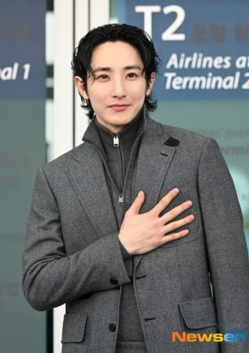 【PHOTO】イ・スヒョク、海外スケジュールのため出国（動画あり）