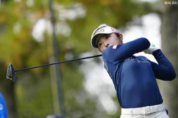 ＜速報＞年間女王かかる佐久間朱莉ら上位　渋野日向子は3オーバーで後半へ