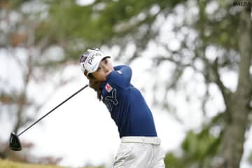 ＜速報＞年間女王かかる佐久間朱莉が首位でホールアウト　神谷そらは苦戦　渋野日向子が途中棄権