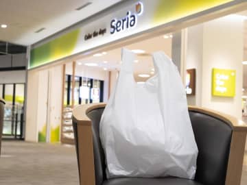 この高クオリティが110円！？【セリア】おしゃれ見え抜群♡「巾着ポーチ」