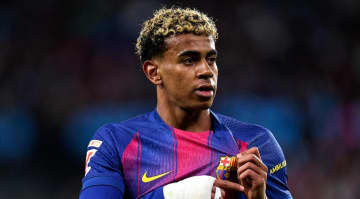 恥骨炎で代表離脱の18歳スター選手、2日後にクラブでパーティーと海外紙…『VIPルームは撮影NG、男子NG』