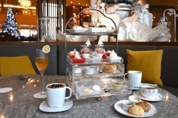 シュトーレンがスコーンに！難波で最高級紅茶と楽しむクリスマスアフタヌーンティー
