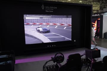 ＜Inter BEE＞Valerionの最上位4Kプロジェクターで120型画面のカーレーシングデモ／シーイヤーは“空間を塗り分ける”開発中スピーカーをお披露目