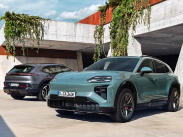 ポルシェ 新型カイエン エレクトリックおよびカイエン ターボ エレクトリックの予約受注を開始