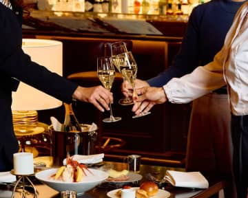 【極上の年越し】ハイアット リージェンシー 東京で「ロゴを排した“自信作”を発売！」！ビーフウェリントン＆生演奏ライブで迎える華やかなホリデー！