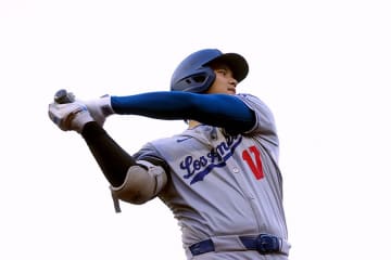 “暴露”された大谷翔平の衝撃事実　相棒スミスが見た同僚の萎縮「打つの恥ずかしがる」