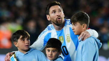 メッシの7歳三男、美フリーキックでゴール！父と違う『ところ』も話題に