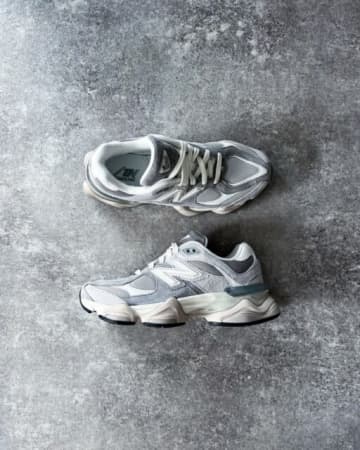 黒い服に合うスニーカーは？ デザイン別・おすすめスニーカー特集