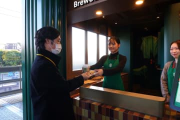 スターバックス×JR東海、新幹線ホーム1号店は「キヨスク版スタバではない」。なぜ新横浜駅なのか担当者に聞いてみた