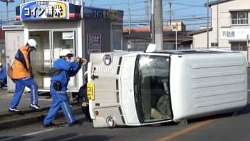 4歳男児と母親（35）乗る自転車が横断歩道で車にはねられ母親は重体、男児も重傷　幼稚園に向かっていたか　72歳女逮捕　宇都宮市