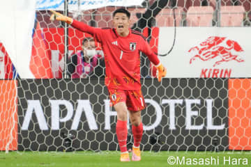 序列を示した｢JリーグMVP候補｣2試合フル出場、交代の｢良い口実となった｣菅原由勢イエロー、現状ベストの左右WBは【日本代表｢11月シリーズ｣の大激論】(4)