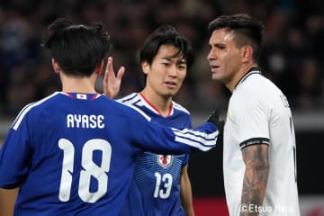 谷口彰悟の密着マークが示すA代表｢次のレベル｣への進化！上田綺世＆中村敬斗｢得点シーンではない｣新機軸プレーも！【日本代表｢11月シリーズ｣の大激論】(1)