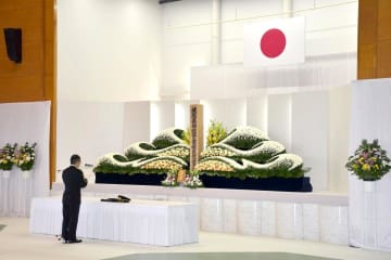 殉職職員59人追悼　茨城県警が慰霊祭　安全安心へ誓い新た