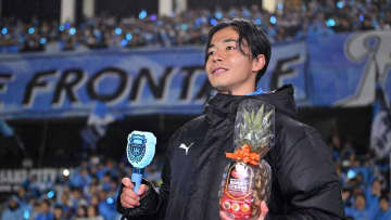 「日本に戻ってスターに成長」大ブレイクの28歳日本人FWに、欧州メディアが脱帽