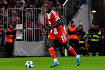 バイエルン会長、ウパメカノの残留について「楽観的に考えている」　レアル、リヴァプールなどが関心か