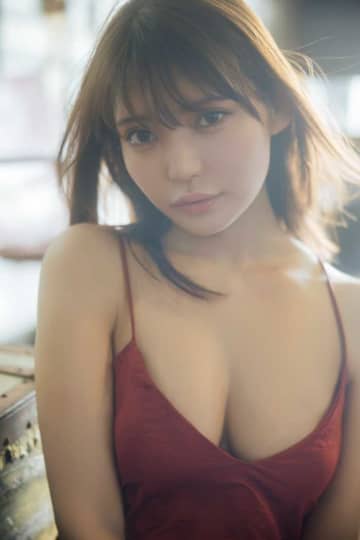 似鳥沙也加待望の新作電子写真集2冊が誕生『ふれあ、』『ふりる。』の魅力