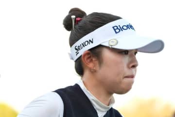 快挙達成へやや出遅れ　最優秀選手賞戴冠もかかる山下美夢有は初日2アンダー
