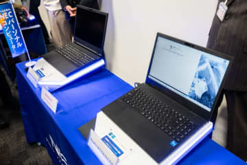NEC、AI対応の法人向けノートPC「VersaPro タイプ VX」。VGAや光学ドライブなどインターフェース充実