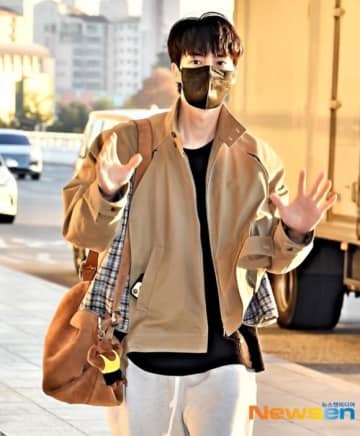 【PHOTO】ソン・ガン、除隊後初のファンミーティングのため日本へ！多彩なステージに高まる期待