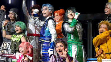 手塚治虫原作 良知真次演出・振付 ミュージカル「アトム」開幕