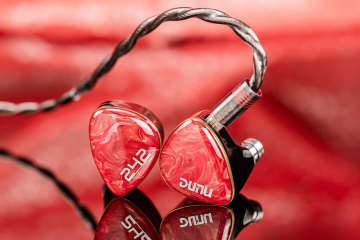 DUNU、2DD／4BA／2マイクロプラナーの3重ハイブリッドイヤホン「DN 242」