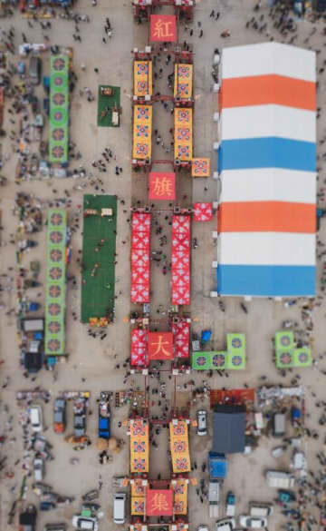 冬のリズムに合わせた生活の雰囲気：300年の歴史を持つ営口紅旗マーケットが活気を放つ