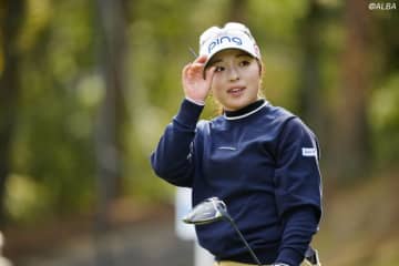 ＜速報＞年間女王かかる佐久間朱莉は前半1アンダー　木戸愛ら4人が並ぶ首位で折り返し