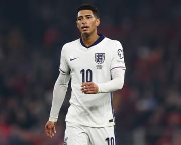イングランドの“10番争い”に複数メディアが注目。ベリンガムかロジャーズか。指揮官は「君たち２人はライバルだ」と発破をかける【現地発】