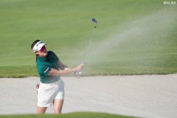 ヨネックス未発売ウェッジも投入　岩井千怜は4アンダー発進「外して悔しい、と思えてうれしい」