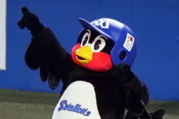 つば九郎“中の人”の意外な素顔　「節制したほうがいいと思った…」元ヤクルト選手が裏話披露