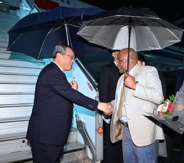 李強総理、ヨハネスブルグに到着　G20サミット出席へ