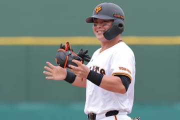 契約更改「保留」話題の巨人・山瀬慎之助、期待のプロスペクトだが　1軍定着の壁は厚く、厳しい正捕手争い