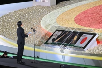 【巨人】松井秀喜氏が長嶋茂雄さんへお別れの言葉「あの日から３３年後、東京ドームのセンターで…」