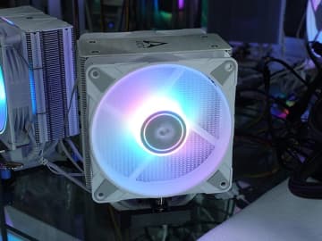 ARCTICの白いCPUクーラー「Freezer 36 A-RGB White」が発売