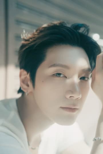 NCT テン、日本で撮影した初ソロ写真集「essentia」を2026年2月に発売！イベントや予約特典も