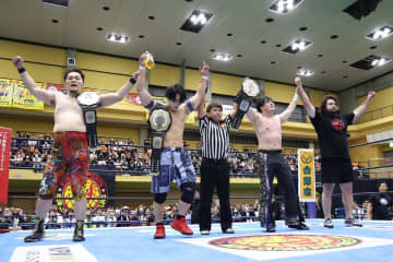 【新日本】来年１・４東京ドームでＮＥＶＥＲ無差別級６人タッグ選手権トルネードランボーが決定