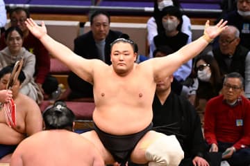 【九州場所】元大関・朝乃山が１０勝目で再入幕へ大きく前進「幕内を目指してやってきた」