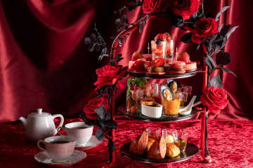 リーガロイヤルホテル東京”苺×バラ”のアフタヌーンティー、ブランド苺のジュレやマカロン