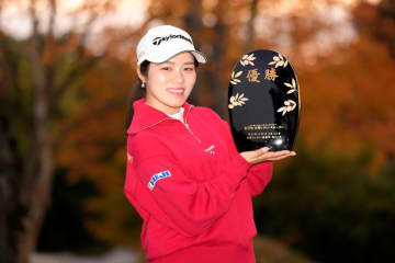 21歳の現役女子大生・藤井美羽が初優勝 アマ岩永杏奈3位／女子下部
