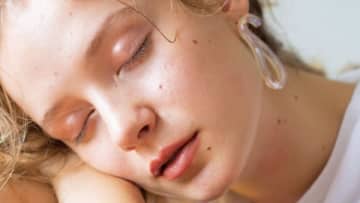 「不運が寄りつかなくなります」人気占い師がつけている「幸運の香り」