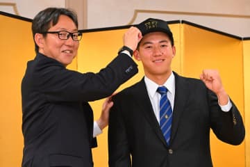 【阪神】ドラ１・立石正広が契約金１億円＋出来高で仮契約　内野は「どこでもやろうという気持ち」