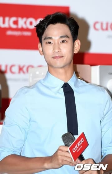 キム・スヒョン、広告主との損害賠償訴訟が本格的にスタート…初の弁論期日で激しく対立