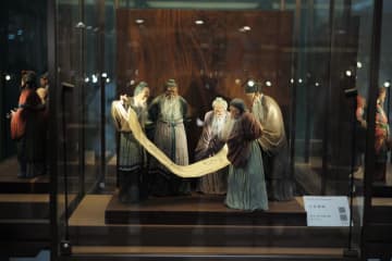 彩色泥人形の名品46点、中国・天津師範大学にお目見え