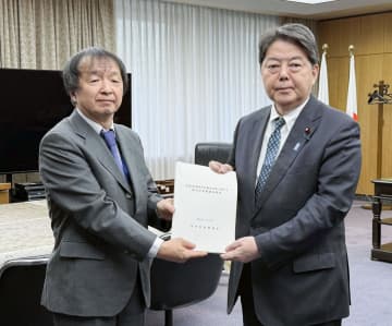 地方財政審、税収の偏在是正要請　地方法人税、固定資産税で格差